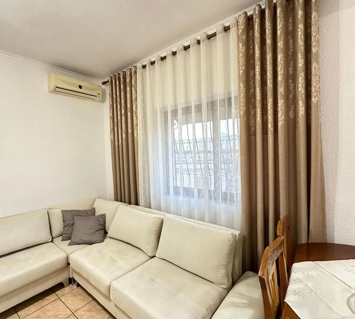 Lera Apartment Shkoder 0*,